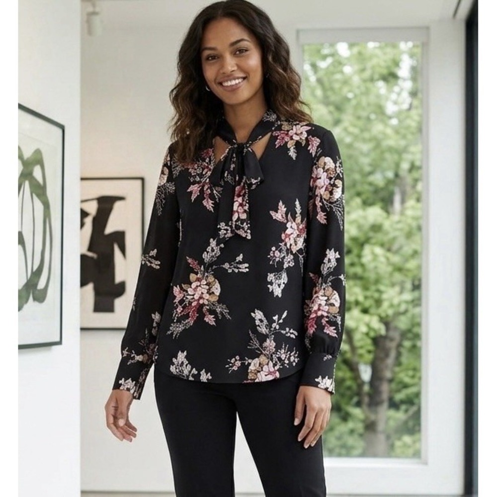 White Hose Black Market Size-L Women Blouse Black Floral Long Sleeve